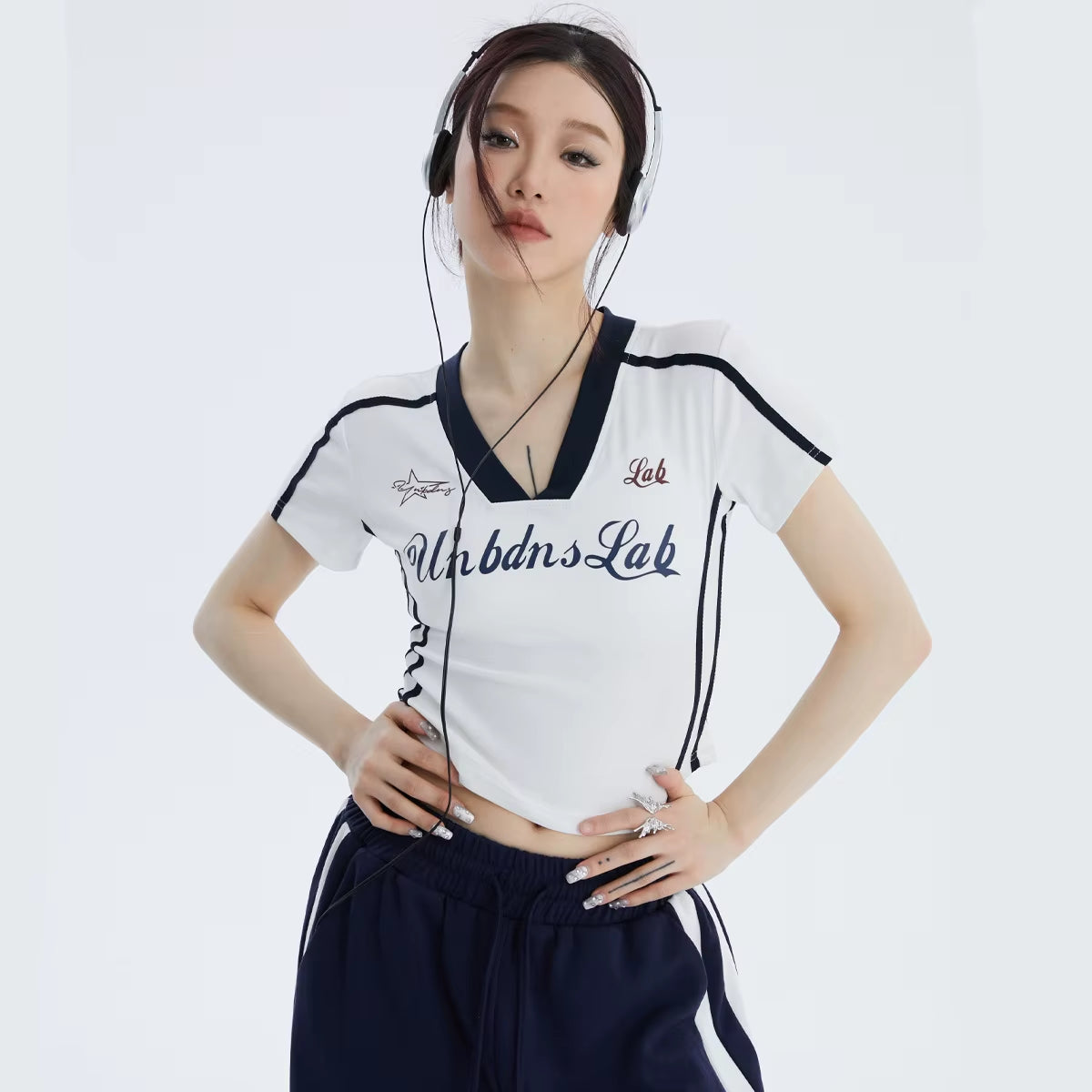 Women T-Shirt Y2K V-Neck Crop Tops Tees 2024 Summer Striped Letter Print Streetwear Egirl Y2K Tees Cropped Top Grunge Clothes