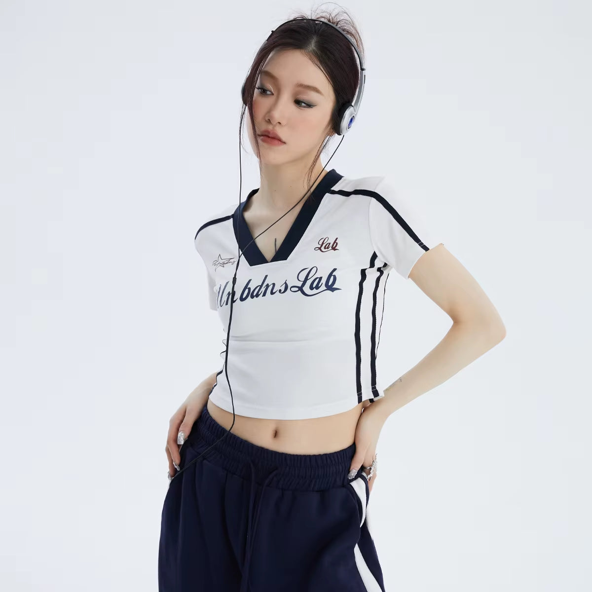 Women T-Shirt Y2K V-Neck Crop Tops Tees 2024 Summer Striped Letter Print Streetwear Egirl Y2K Tees Cropped Top Grunge Clothes